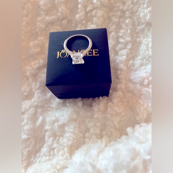 Ring - Picture 5 of 6